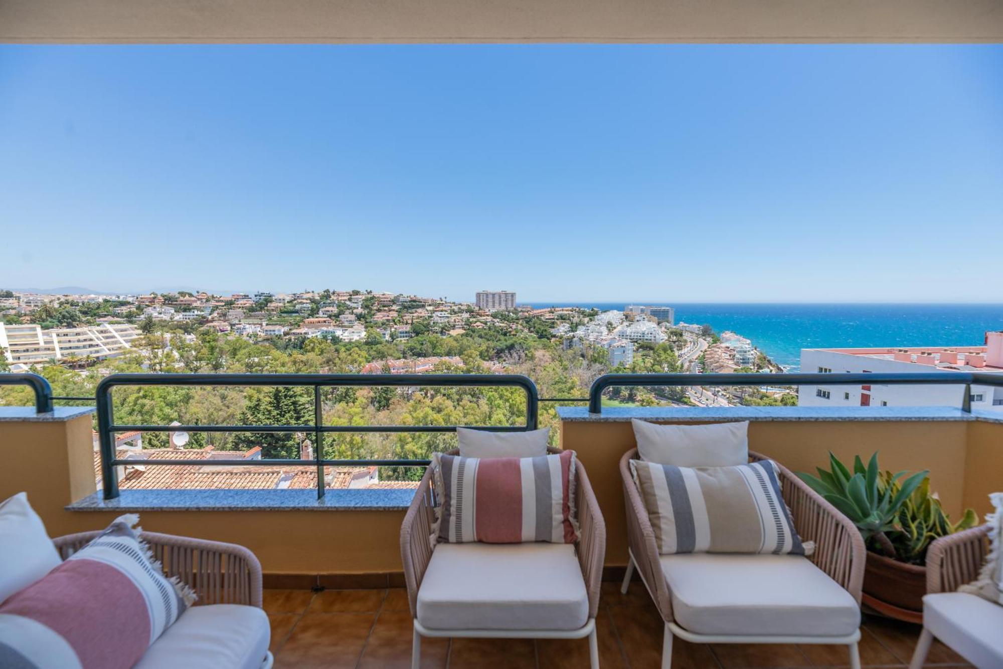 Apartmán Luxury 4Bdr Penthouse With Sea Views Benalmádena Exteriér fotografie