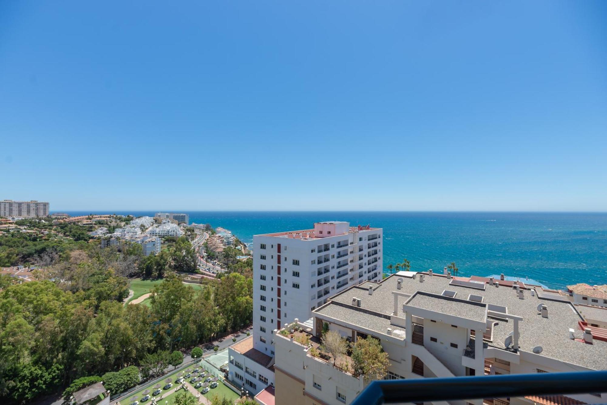 Apartmán Luxury 4Bdr Penthouse With Sea Views Benalmádena Exteriér fotografie